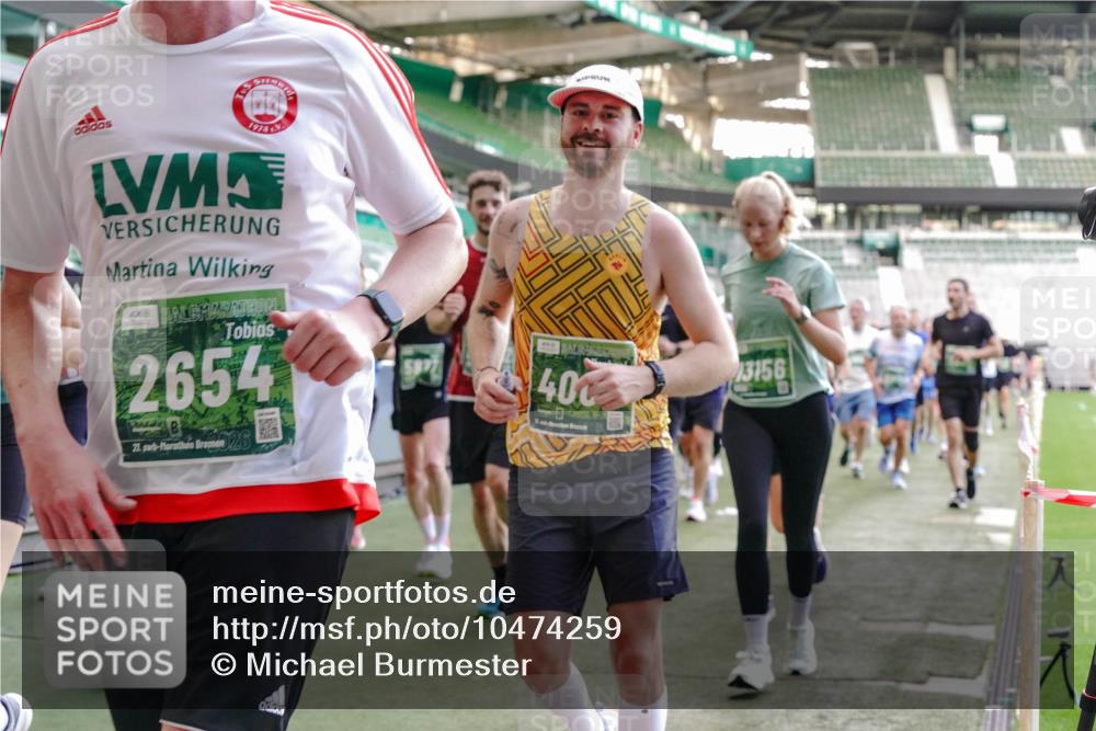 13.09.2026 - 21. swb-Marathon Bremen Michael Burmester http://msf.ph/oto/10474259 13.09.2026 13:15:55 Laufen im Stadion 134, 143, 153, 231, 263, 266, 300, 414, 598, 612, 653, 990, 1008, 1047, 1185, 1312, 1465, 1539, 1874, 2013, 2218, 2235, 2259, 2314, 2351, 2359, 2363, 2385, 2386, 2466, 2468, 2484, 2494, 2562, 2579, 2664, 2667, 2678, 2690, 2691, 2698, 2737, 2760, 2778, 2783, 2799, 2838, 2846, 2859, 2861, 2865, 2874, 2958, 2974, 2978, 2996, 3001, 3075, 3133, 3157, 3165, 3185, 3237, 3265, 3331, 3355, 3382, 3387, 3486, 3501, 3512, 3670, 3680, 3829, 4034, 4080, 4306, 703 meine-sportfotos.de