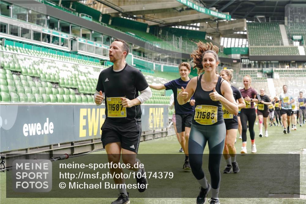 13.09.2026 - 21. swb-Marathon Bremen Michael Burmester http://msf.ph/oto/10474379 13.09.2026 10:38:18 Laufen im Stadion 10090, 10091, 10150, 10168, 10186, 10188, 10190, 10205, 10238, 10259, 10260, 10273, 10274, 10283, 10305, 10315, 10323, 10327, 10331, 10332, 10360, 10364, 10370, 10375, 10376, 10404, 10432, 10444, 10457, 10465, 10469, 10488, 10500, 10516, 10526, 10595, 10598, 10630, 10645, 10654, 10659, 10661, 10663, 10674, 10681, 10682, 10695, 10697, 10802, 10823 meine-sportfotos.de