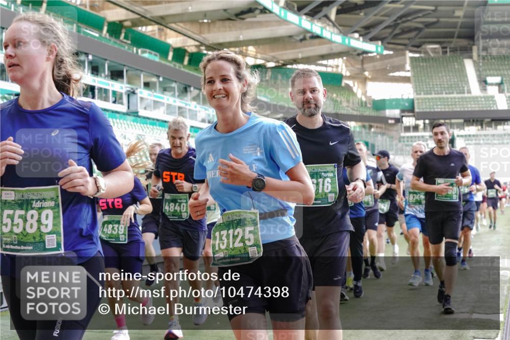 13.09.2026 - 21. swb-Marathon Bremen Michael Burmester http://msf.ph/oto/10474398 13.09.2026 13:15:58 Laufen im Stadion 134, 143, 153, 231, 263, 266, 271, 300, 414, 598, 612, 653, 990, 1047, 1185, 1312, 1465, 1539, 1825, 1874, 2013, 2218, 2235, 2259, 2351, 2359, 2363, 2385, 2386, 2466, 2468, 2484, 2494, 2562, 2579, 2664, 2667, 2678, 2690, 2691, 2698, 2737, 2760, 2778, 2783, 2799, 2838, 2846, 2859, 2861, 2865, 2874, 2958, 2974, 2996, 3001, 3075, 3133, 3157, 3165, 3185, 3237, 3265, 3331, 3355, 3366, 3382, 3387, 3486, 3501, 3512, 3670, 3680, 3829, 4034, 4080, 4306, 703 meine-sportfotos.de