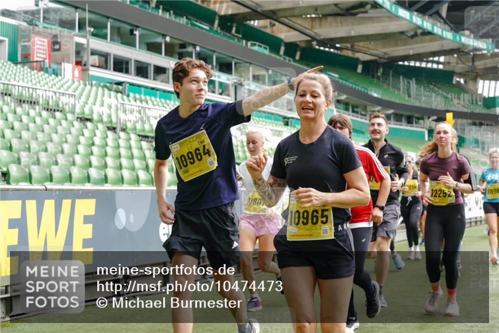 13.09.2026 - 21. swb-Marathon Bremen Michael Burmester http://msf.ph/oto/10474473 13.09.2026 10:38:20 Laufen im Stadion 10090, 10091, 10150, 10168, 10186, 10188, 10190, 10204, 10205, 10238, 10259, 10260, 10273, 10274, 10283, 10305, 10315, 10323, 10327, 10331, 10332, 10360, 10363, 10364, 10370, 10375, 10376, 10404, 10432, 10444, 10457, 10465, 10469, 10488, 10516, 10526, 10595, 10598, 10630, 10645, 10654, 10659, 10661, 10663, 10674, 10681, 10682, 10686, 10695, 10697, 10802, 10823 meine-sportfotos.de