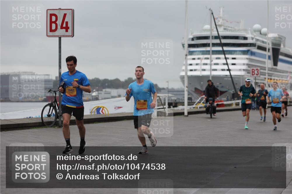 13.09.2026 - Kiel Lauf Andreas Tolksdorf http://msf.ph/oto/10474538 13.09.2026 11:45:59 Kiellinie 4, 1642, 10728, 3 meine-sportfotos.de