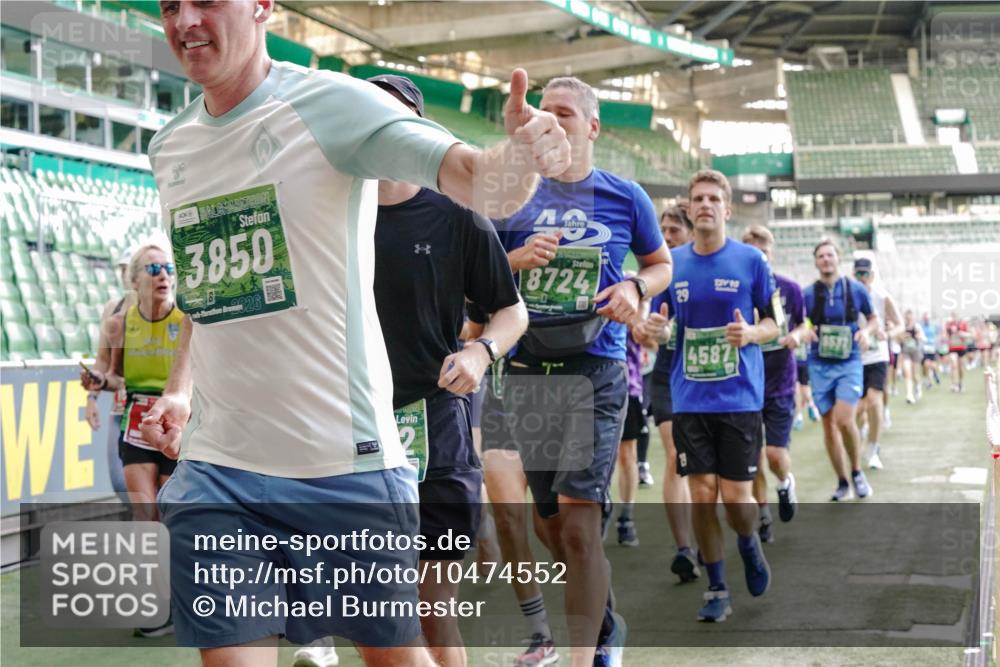 13.09.2026 - 21. swb-Marathon Bremen Michael Burmester http://msf.ph/oto/10474552 13.09.2026 13:16:03 Laufen im Stadion 134, 143, 153, 231, 263, 266, 271, 300, 414, 598, 612, 653, 990, 1047, 1185, 1312, 1465, 1539, 1825, 1874, 2013, 2218, 2235, 2259, 2351, 2359, 2363, 2381, 2385, 2386, 2466, 2468, 2484, 2494, 2562, 2579, 2664, 2667, 2678, 2690, 2691, 2698, 2737, 2760, 2778, 2783, 2797, 2799, 2846, 2859, 2861, 2865, 2874, 2958, 2974, 2996, 3001, 3075, 3133, 3157, 3165, 3185, 3237, 3265, 3331, 3355, 3366, 3382, 3387, 3486, 3501, 3512, 3670, 3680, 3829, 4034, 4080, 4306, 703 meine-sportfotos.de