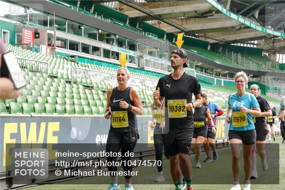 13.09.2026 - 21. swb-Marathon Bremen Michael Burmester http://msf.ph/oto/10474570 13.09.2026 10:38:22 Laufen im Stadion 10090, 10091, 10150, 10168, 10186, 10188, 10190, 10204, 10205, 10238, 10259, 10260, 10273, 10274, 10283, 10305, 10315, 10323, 10327, 10331, 10332, 10360, 10363, 10364, 10370, 10375, 10376, 10404, 10432, 10444, 10457, 10465, 10469, 10488, 10516, 10526, 10595, 10598, 10630, 10645, 10654, 10659, 10661, 10663, 10674, 10681, 10682, 10686, 10695, 10697, 10802, 10823 meine-sportfotos.de