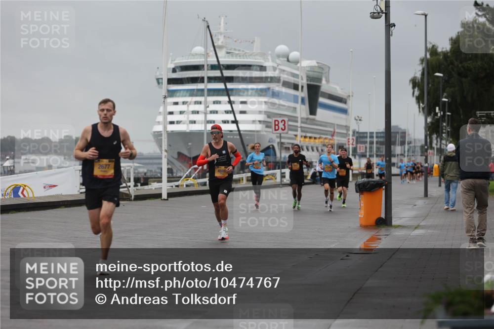 13.09.2026 - Kiel Lauf Andreas Tolksdorf http://msf.ph/oto/10474767 13.09.2026 11:46:43 Kiellinie 2677, 45912, 3 meine-sportfotos.de