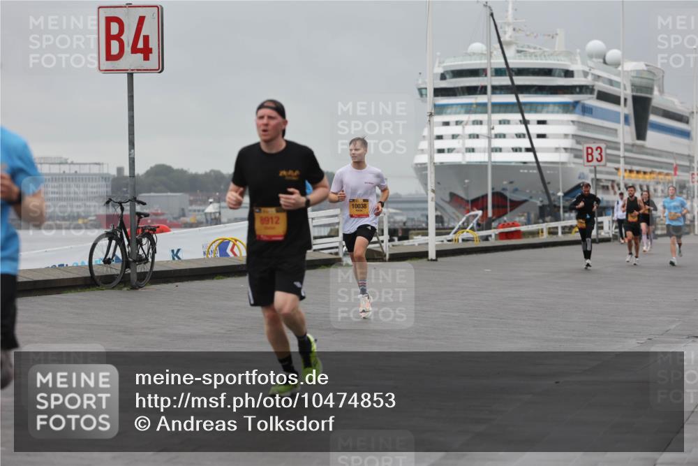 13.09.2026 - Kiel Lauf Andreas Tolksdorf http://msf.ph/oto/10474853 13.09.2026 11:46:54 Kiellinie 4, 8912, 10038, 3 meine-sportfotos.de