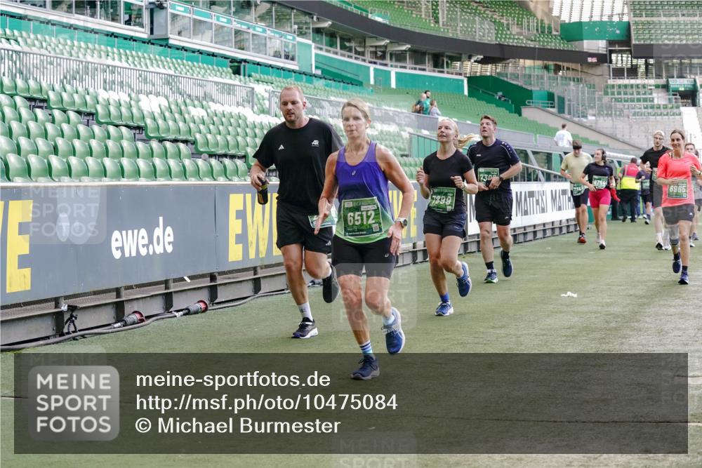 13.09.2026 - 21. swb-Marathon Bremen Michael Burmester http://msf.ph/oto/10475084 13.09.2026 13:16:20 Laufen im Stadion 134, 143, 153, 231, 263, 266, 267, 271, 449, 598, 612, 653, 990, 1047, 1057, 1185, 1312, 1465, 1539, 1813, 1825, 1874, 1987, 2013, 2218, 2235, 2259, 2351, 2359, 2363, 2381, 2385, 2386, 2466, 2468, 2484, 2550, 2562, 2579, 2664, 2667, 2678, 2698, 2760, 2778, 2783, 2797, 2799, 2821, 2846, 2859, 2874, 2958, 2974, 2996, 3001, 3075, 3133, 3157, 3165, 3185, 3213, 3237, 3265, 3331, 3355, 3366, 3382, 3387, 3479, 3486, 3501, 3506, 3512, 3670, 3829, 4306 meine-sportfotos.de