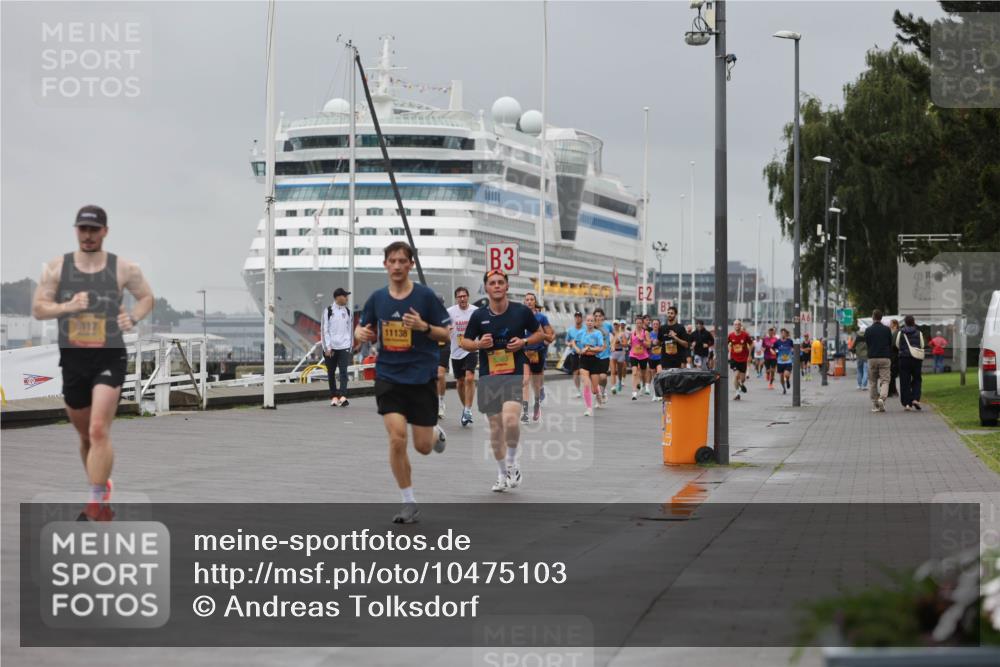 13.09.2026 - Kiel Lauf Andreas Tolksdorf http://msf.ph/oto/10475103 13.09.2026 11:47:23 Kiellinie 5117, 11138, 3, 6 meine-sportfotos.de