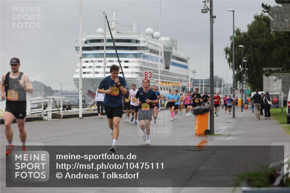 13.09.2026 - Kiel Lauf Andreas Tolksdorf http://msf.ph/oto/10475111 13.09.2026 11:47:24 Kiellinie 5117, 1138, 3 meine-sportfotos.de