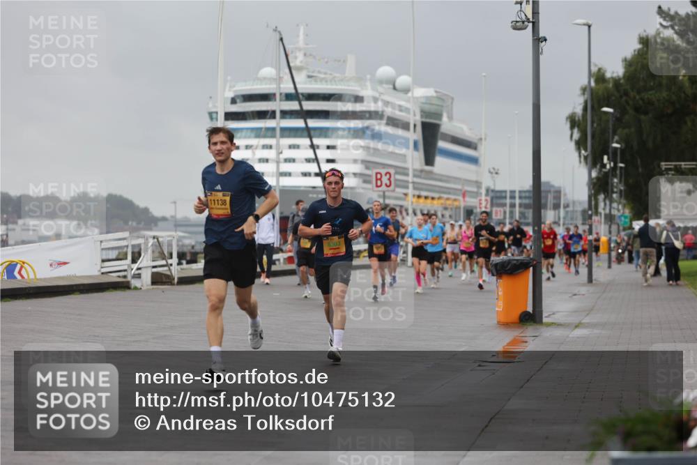 13.09.2026 - Kiel Lauf Andreas Tolksdorf http://msf.ph/oto/10475132 13.09.2026 11:47:25 Kiellinie 11138, 8303, 3 meine-sportfotos.de
