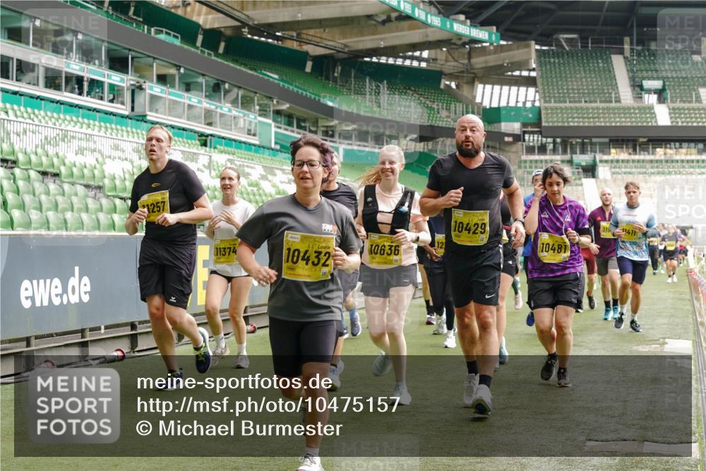13.09.2026 - 21. swb-Marathon Bremen Michael Burmester http://msf.ph/oto/10475157 13.09.2026 10:38:39 Laufen im Stadion 10090, 10091, 10135, 10138, 10139, 10150, 10168, 10188, 10190, 10204, 10205, 10217, 10229, 10238, 10259, 10260, 10273, 10274, 10283, 10305, 10314, 10315, 10323, 10360, 10363, 10364, 10370, 10375, 10376, 10378, 10404, 10432, 10444, 10457, 10465, 10469, 10488, 10505, 10510, 10511, 10516, 10526, 10595, 10598, 10609, 10619, 10630, 10645, 10654, 10661, 10662, 10664, 10674, 10681, 10682, 10686, 10695, 10697, 10802, 10823 meine-sportfotos.de