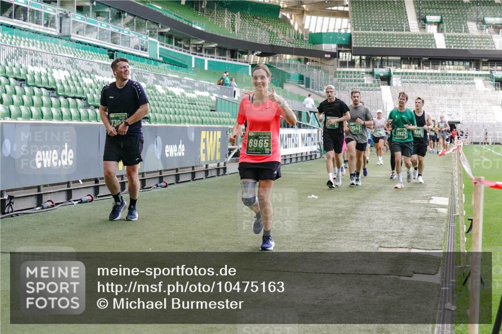 13.09.2026 - 21. swb-Marathon Bremen Michael Burmester http://msf.ph/oto/10475163 13.09.2026 13:16:24 Laufen im Stadion 134, 143, 153, 231, 263, 266, 267, 271, 449, 598, 612, 653, 990, 1047, 1057, 1185, 1312, 1465, 1539, 1813, 1825, 1874, 1987, 2013, 2218, 2235, 2259, 2351, 2359, 2363, 2381, 2385, 2386, 2466, 2468, 2484, 2550, 2562, 2579, 2586, 2664, 2667, 2678, 2698, 2760, 2778, 2783, 2797, 2799, 2821, 2846, 2859, 2874, 2958, 2974, 2996, 3001, 3075, 3133, 3157, 3165, 3185, 3213, 3237, 3265, 3331, 3366, 3382, 3387, 3479, 3486, 3501, 3506, 3512, 3670, 3829 meine-sportfotos.de