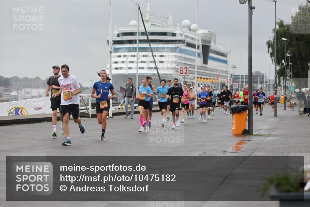 13.09.2026 - Kiel Lauf Andreas Tolksdorf http://msf.ph/oto/10475182 13.09.2026 11:47:30 Kiellinie 11725, 8233, 3, 81 meine-sportfotos.de