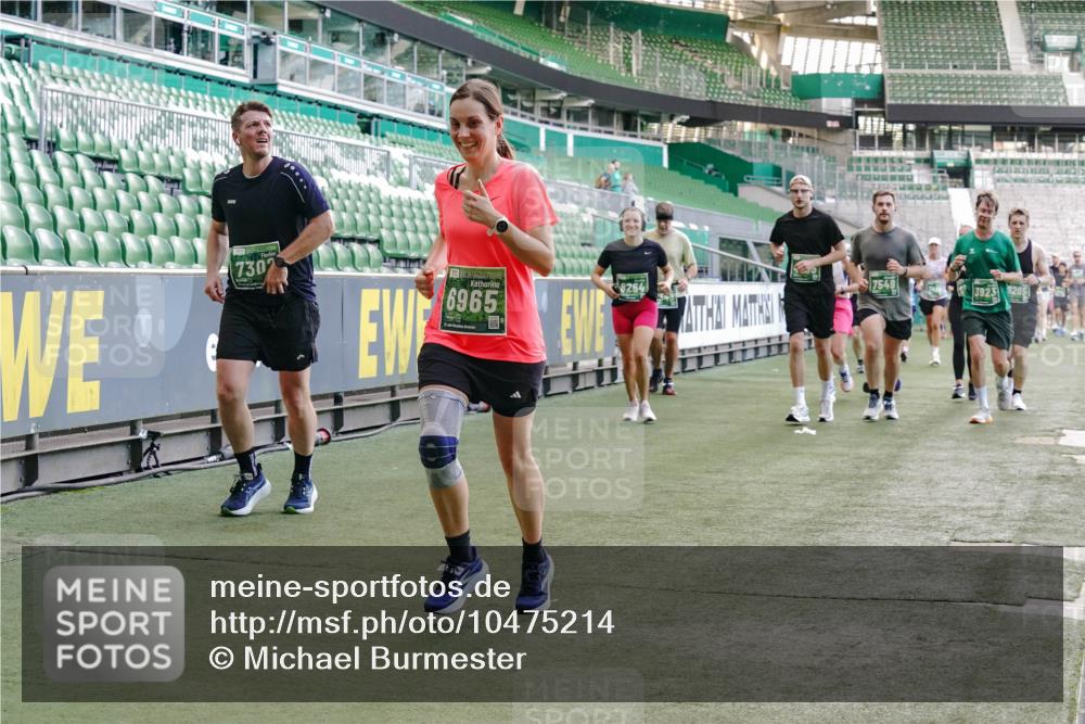 13.09.2026 - 21. swb-Marathon Bremen Michael Burmester http://msf.ph/oto/10475214 13.09.2026 13:16:24 Laufen im Stadion 134, 143, 153, 231, 263, 266, 267, 271, 449, 598, 612, 653, 990, 1047, 1057, 1185, 1312, 1465, 1539, 1813, 1825, 1874, 1987, 2013, 2218, 2235, 2259, 2351, 2359, 2363, 2381, 2385, 2386, 2466, 2468, 2484, 2550, 2562, 2579, 2586, 2664, 2667, 2678, 2698, 2760, 2778, 2783, 2797, 2799, 2821, 2846, 2859, 2874, 2958, 2974, 2996, 3001, 3075, 3133, 3157, 3165, 3185, 3213, 3237, 3265, 3331, 3366, 3382, 3387, 3479, 3486, 3501, 3506, 3512, 3670, 3829 meine-sportfotos.de