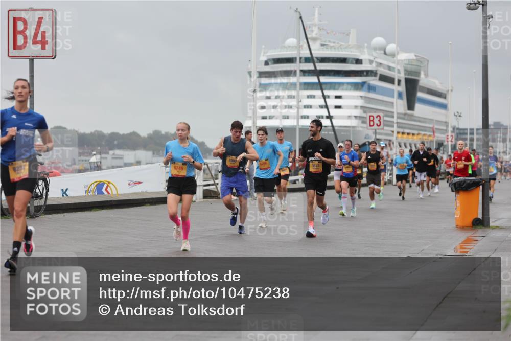 13.09.2026 - Kiel Lauf Andreas Tolksdorf http://msf.ph/oto/10475238 13.09.2026 11:47:33 Kiellinie 4, 823, 4590, 6296, 3673, 6746, 3 meine-sportfotos.de