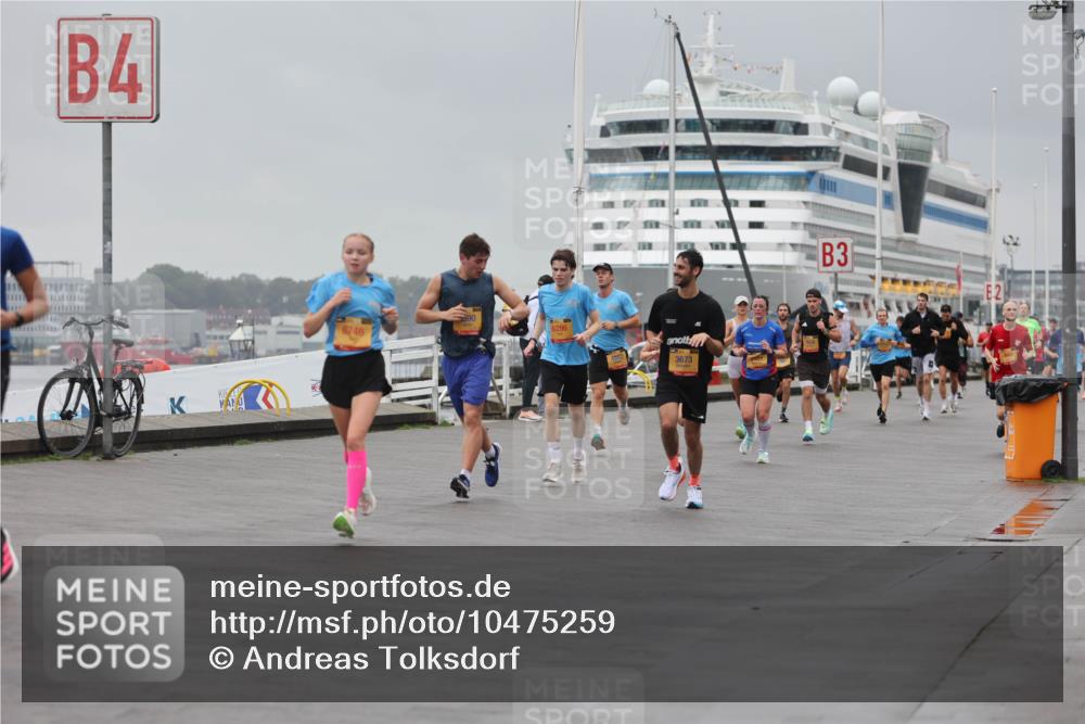 13.09.2026 - Kiel Lauf Andreas Tolksdorf http://msf.ph/oto/10475259 13.09.2026 11:47:34 Kiellinie 4, 6746, 6296, 3673, 3 meine-sportfotos.de