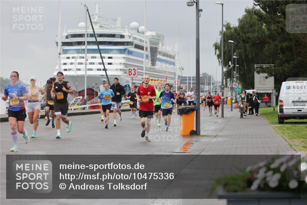 13.09.2026 - Kiel Lauf Andreas Tolksdorf http://msf.ph/oto/10475336 13.09.2026 11:47:39 Kiellinie 9767, 7659, 3, 2, 2, 100 meine-sportfotos.de