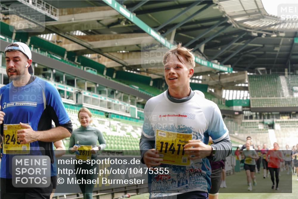 13.09.2026 - 21. swb-Marathon Bremen Michael Burmester http://msf.ph/oto/10475355 13.09.2026 10:38:44 Laufen im Stadion 10090, 10091, 10135, 10138, 10139, 10150, 10168, 10188, 10190, 10204, 10205, 10217, 10229, 10238, 10259, 10260, 10273, 10274, 10279, 10283, 10305, 10314, 10315, 10323, 10360, 10363, 10364, 10370, 10375, 10376, 10378, 10404, 10432, 10457, 10465, 10469, 10488, 10493, 10505, 10510, 10511, 10526, 10576, 10595, 10598, 10609, 10619, 10630, 10645, 10654, 10661, 10662, 10664, 10674, 10681, 10682, 10686, 10695, 10697, 10802, 10823 meine-sportfotos.de