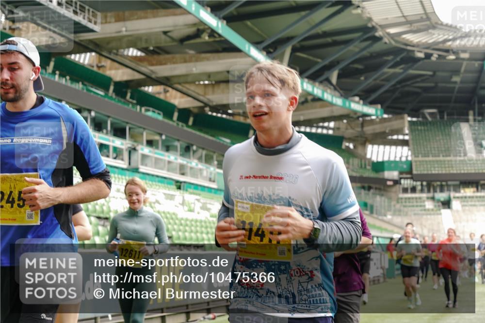 13.09.2026 - 21. swb-Marathon Bremen Michael Burmester http://msf.ph/oto/10475366 13.09.2026 10:38:44 Laufen im Stadion 10090, 10091, 10135, 10138, 10139, 10150, 10168, 10188, 10190, 10204, 10205, 10217, 10229, 10238, 10259, 10260, 10273, 10274, 10279, 10283, 10305, 10314, 10315, 10323, 10360, 10363, 10364, 10370, 10375, 10376, 10378, 10404, 10432, 10457, 10465, 10469, 10488, 10493, 10505, 10510, 10511, 10526, 10576, 10595, 10598, 10609, 10619, 10630, 10645, 10654, 10661, 10662, 10664, 10674, 10681, 10682, 10686, 10695, 10697, 10802, 10823 meine-sportfotos.de