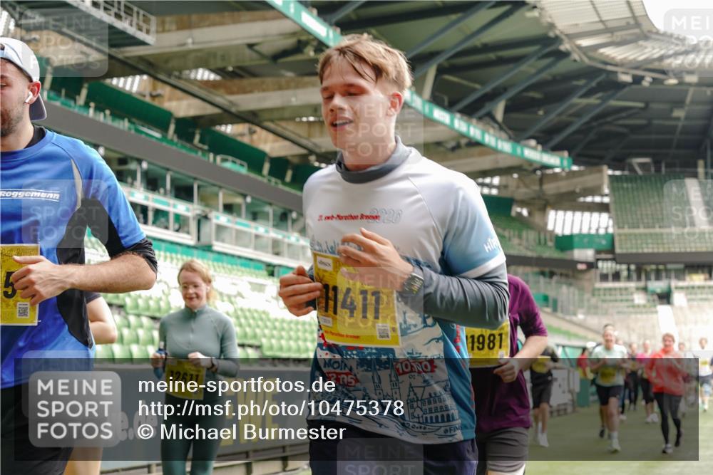 13.09.2026 - 21. swb-Marathon Bremen Michael Burmester http://msf.ph/oto/10475378 13.09.2026 10:38:44 Laufen im Stadion 10090, 10091, 10135, 10138, 10139, 10150, 10168, 10188, 10190, 10204, 10205, 10217, 10229, 10238, 10259, 10260, 10273, 10274, 10279, 10283, 10305, 10314, 10315, 10323, 10360, 10363, 10364, 10370, 10375, 10376, 10378, 10404, 10432, 10457, 10465, 10469, 10488, 10493, 10505, 10510, 10511, 10526, 10576, 10595, 10598, 10609, 10619, 10630, 10645, 10654, 10661, 10662, 10664, 10674, 10681, 10682, 10686, 10695, 10697, 10802, 10823 meine-sportfotos.de