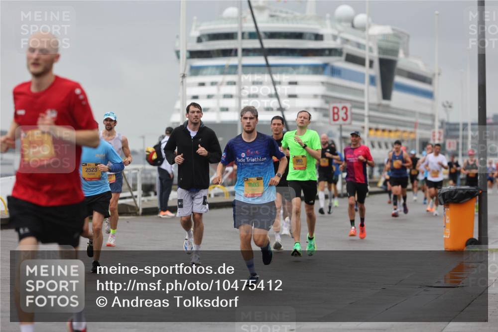 13.09.2026 - Kiel Lauf Andreas Tolksdorf http://msf.ph/oto/10475412 13.09.2026 11:47:44 Kiellinie 163, 39, 2523, 993, 39, 7003, 3 meine-sportfotos.de