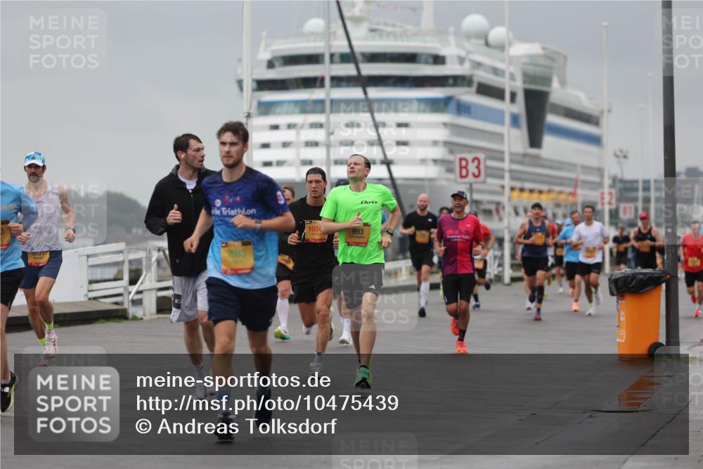 13.09.2026 - Kiel Lauf Andreas Tolksdorf http://msf.ph/oto/10475439 13.09.2026 11:47:45 Kiellinie 7803, 1034, 993, 3 meine-sportfotos.de