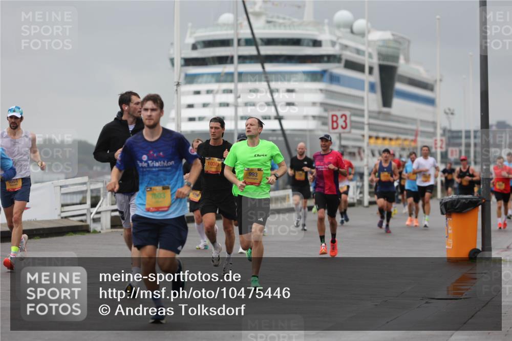 13.09.2026 - Kiel Lauf Andreas Tolksdorf http://msf.ph/oto/10475446 13.09.2026 11:47:45 Kiellinie 10341, 8501, 7803, 993, 3 meine-sportfotos.de