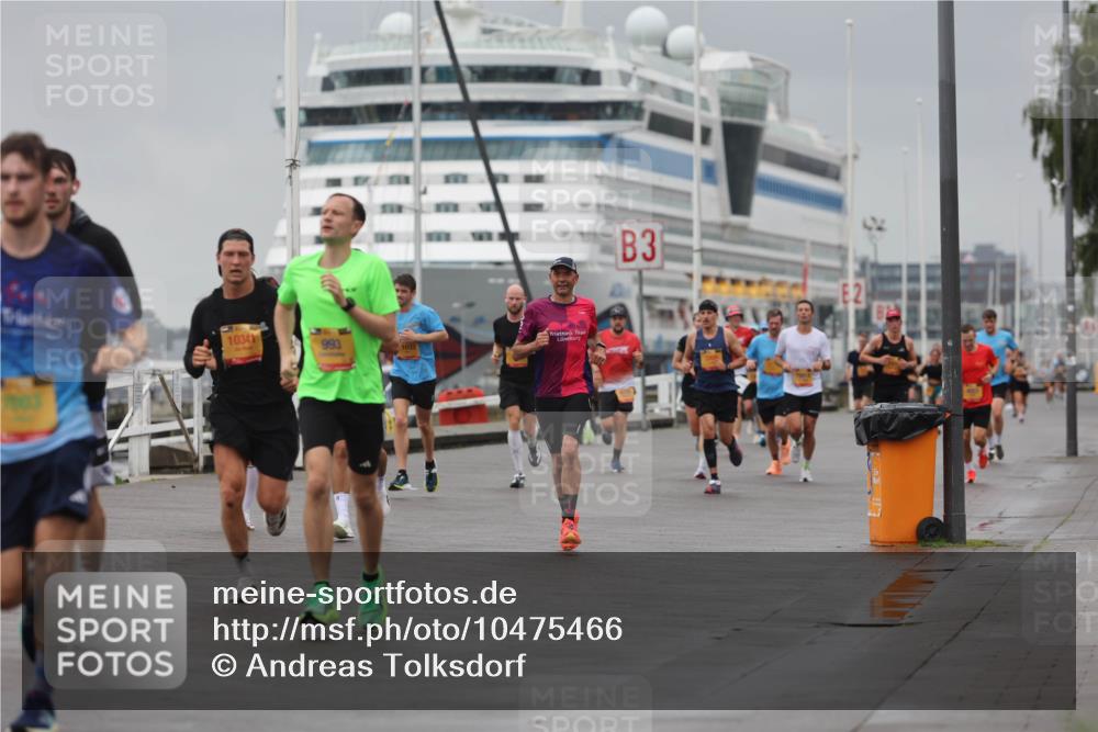 13.09.2026 - Kiel Lauf Andreas Tolksdorf http://msf.ph/oto/10475466 13.09.2026 11:47:46 Kiellinie 10341, 993, 3, 2 meine-sportfotos.de