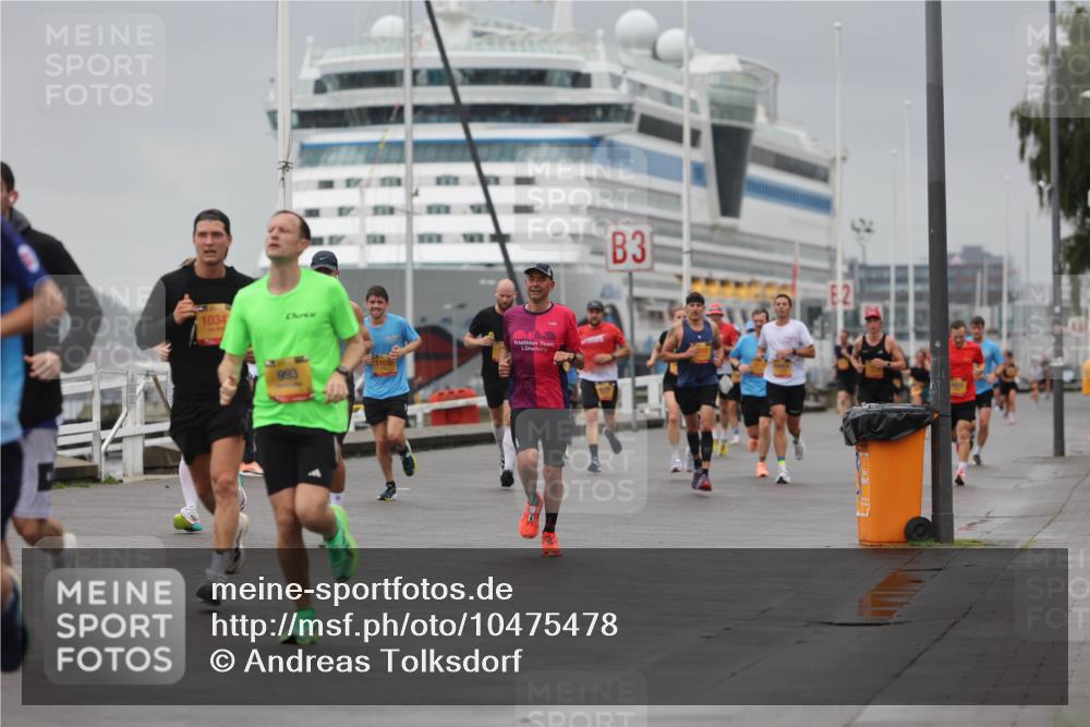 13.09.2026 - Kiel Lauf Andreas Tolksdorf http://msf.ph/oto/10475478 13.09.2026 11:47:46 Kiellinie 1034, 993, 11035, 3 meine-sportfotos.de