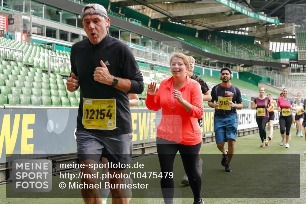 13.09.2026 - 21. swb-Marathon Bremen Michael Burmester http://msf.ph/oto/10475479 13.09.2026 10:38:50 Laufen im Stadion 10090, 10091, 10135, 10138, 10139, 10168, 10188, 10190, 10204, 10205, 10217, 10229, 10238, 10259, 10260, 10273, 10274, 10279, 10280, 10283, 10305, 10314, 10323, 10360, 10363, 10364, 10370, 10375, 10376, 10378, 10404, 10432, 10457, 10465, 10469, 10488, 10493, 10501, 10505, 10510, 10511, 10526, 10556, 10576, 10595, 10598, 10609, 10616, 10619, 10630, 10645, 10654, 10661, 10662, 10664, 10674, 10681, 10682, 10686, 10695, 10697, 10712, 10743, 10802, 10823 meine-sportfotos.de