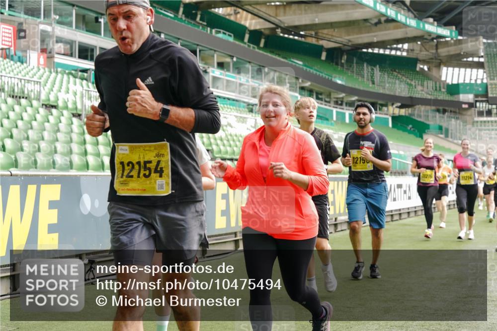 13.09.2026 - 21. swb-Marathon Bremen Michael Burmester http://msf.ph/oto/10475494 13.09.2026 10:38:50 Laufen im Stadion 10090, 10091, 10135, 10138, 10139, 10168, 10188, 10190, 10204, 10205, 10217, 10229, 10238, 10259, 10260, 10273, 10274, 10279, 10280, 10283, 10305, 10314, 10323, 10360, 10363, 10364, 10370, 10375, 10376, 10378, 10404, 10432, 10457, 10465, 10469, 10488, 10493, 10501, 10505, 10510, 10511, 10526, 10556, 10576, 10595, 10598, 10609, 10616, 10619, 10630, 10645, 10654, 10661, 10662, 10664, 10674, 10681, 10682, 10686, 10695, 10697, 10712, 10743, 10802, 10823 meine-sportfotos.de