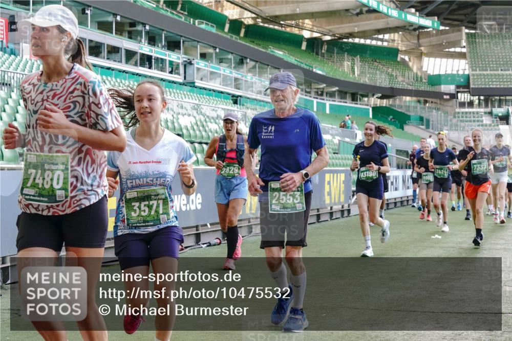 13.09.2026 - 21. swb-Marathon Bremen Michael Burmester http://msf.ph/oto/10475532 13.09.2026 13:16:35 Laufen im Stadion 134, 143, 153, 231, 263, 267, 271, 449, 588, 598, 612, 653, 990, 1057, 1185, 1312, 1465, 1539, 1813, 1825, 1874, 1987, 2013, 2067, 2096, 2218, 2235, 2259, 2351, 2359, 2363, 2381, 2385, 2386, 2468, 2532, 2550, 2562, 2579, 2586, 2655, 2664, 2667, 2678, 2698, 2760, 2778, 2783, 2797, 2799, 2821, 2846, 2859, 2874, 2958, 2974, 2996, 3001, 3075, 3104, 3133, 3157, 3165, 3185, 3195, 3213, 3237, 3265, 3314, 3331, 3366, 3382, 3387, 3479, 3486, 3501, 3506, 3512, 3829 meine-sportfotos.de