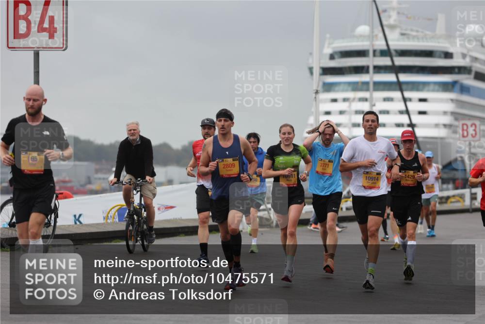 13.09.2026 - Kiel Lauf Andreas Tolksdorf http://msf.ph/oto/10475571 13.09.2026 11:47:54 Kiellinie 4, 195, 11, 392, 2809, 10911, 50, 3771, 39, 1429, 10914, 3 meine-sportfotos.de