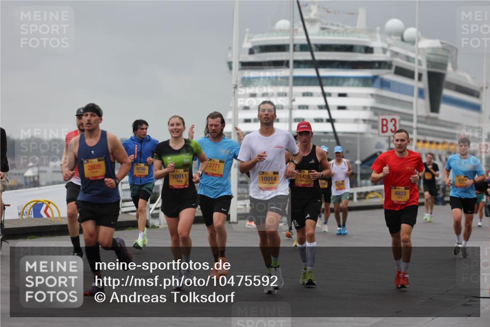 13.09.2026 - Kiel Lauf Andreas Tolksdorf http://msf.ph/oto/10475592 13.09.2026 11:47:55 Kiellinie 2809, 9750, 10911, 3771, 10914, 3, 1429, 4923, 511 meine-sportfotos.de