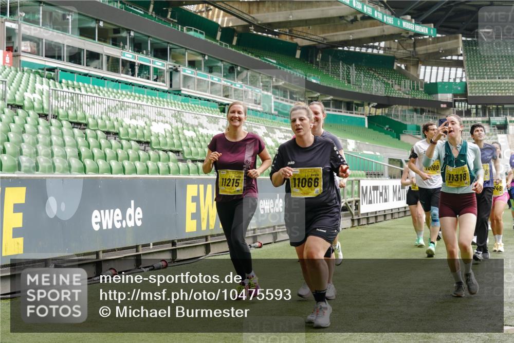 13.09.2026 - 21. swb-Marathon Bremen Michael Burmester http://msf.ph/oto/10475593 13.09.2026 10:38:53 Laufen im Stadion 10090, 10091, 10135, 10138, 10139, 10168, 10188, 10190, 10204, 10205, 10217, 10229, 10238, 10259, 10260, 10273, 10274, 10279, 10280, 10283, 10305, 10314, 10323, 10360, 10363, 10364, 10370, 10375, 10376, 10378, 10404, 10432, 10457, 10465, 10469, 10488, 10493, 10501, 10505, 10510, 10511, 10526, 10556, 10576, 10595, 10598, 10609, 10616, 10619, 10630, 10645, 10654, 10660, 10661, 10662, 10664, 10681, 10682, 10686, 10695, 10697, 10712, 10743, 10802, 10823 meine-sportfotos.de