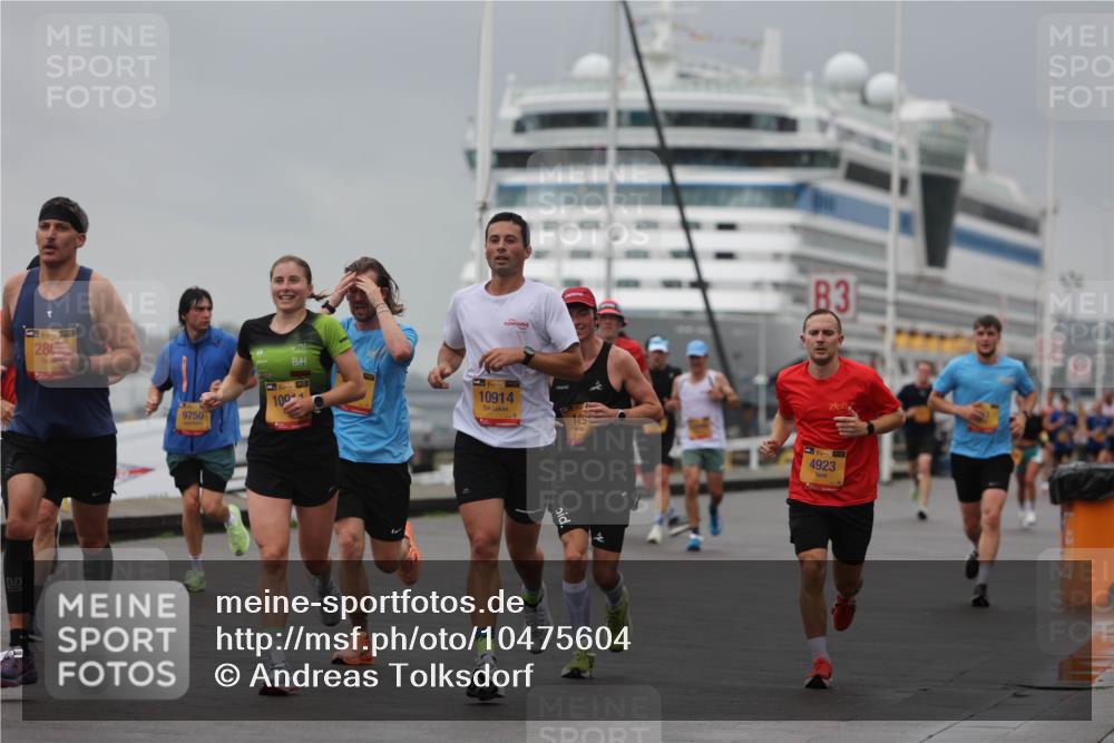 13.09.2026 - Kiel Lauf Andreas Tolksdorf http://msf.ph/oto/10475604 13.09.2026 11:47:55 Kiellinie 28, 39, 9750, 100, 39, 10914, 149, 3, 4923 meine-sportfotos.de