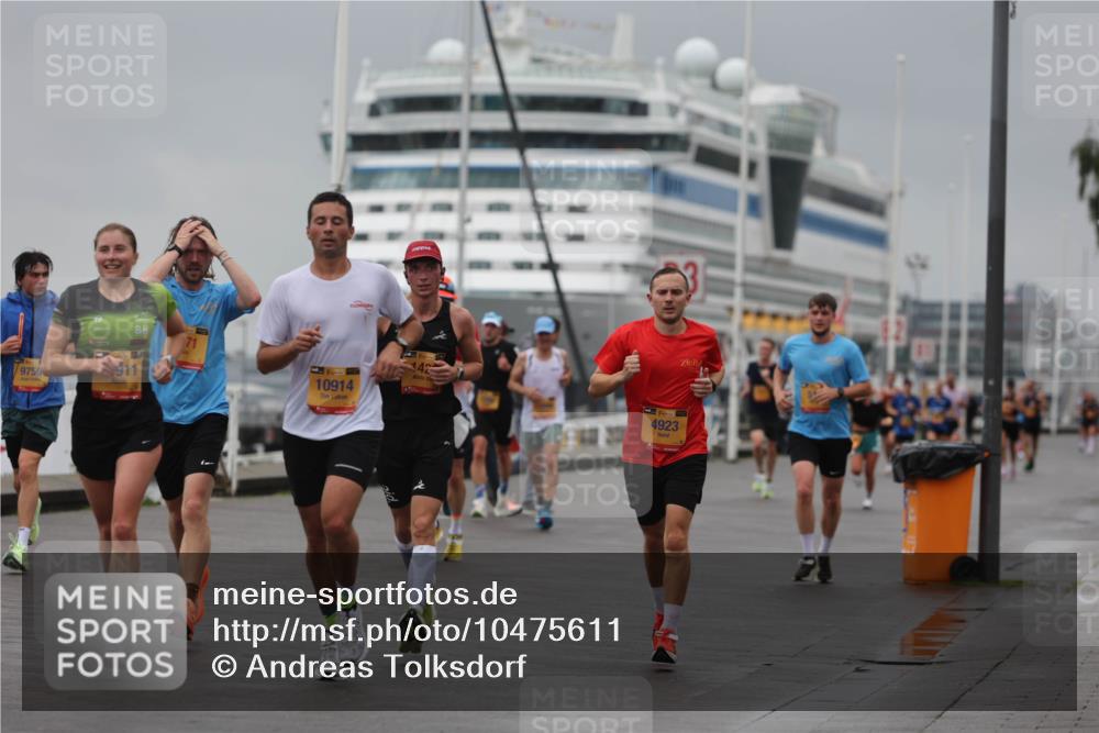 13.09.2026 - Kiel Lauf Andreas Tolksdorf http://msf.ph/oto/10475611 13.09.2026 11:47:56 Kiellinie 9750, 911, 39, 10914, 38, 4923 meine-sportfotos.de