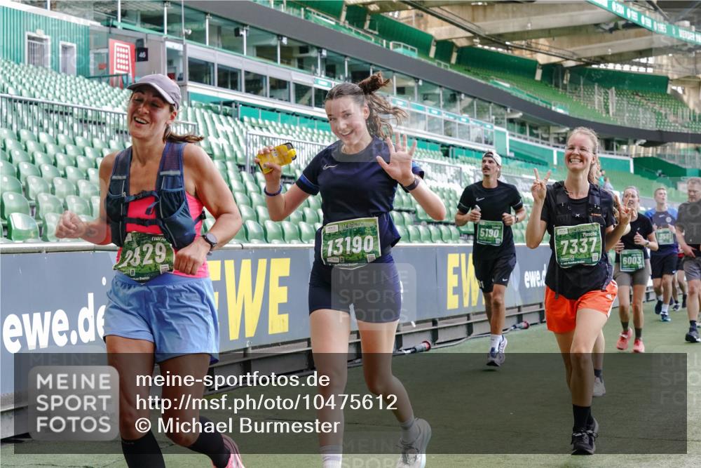 13.09.2026 - 21. swb-Marathon Bremen Michael Burmester http://msf.ph/oto/10475612 13.09.2026 13:16:38 Laufen im Stadion 134, 143, 153, 231, 263, 267, 271, 449, 588, 598, 612, 653, 990, 1057, 1185, 1312, 1465, 1539, 1813, 1825, 1874, 1987, 2013, 2067, 2096, 2218, 2235, 2259, 2351, 2359, 2363, 2381, 2385, 2386, 2389, 2468, 2532, 2550, 2562, 2579, 2586, 2655, 2664, 2667, 2678, 2698, 2760, 2778, 2783, 2797, 2799, 2821, 2846, 2859, 2874, 2958, 2974, 2996, 3001, 3075, 3104, 3133, 3157, 3165, 3185, 3195, 3213, 3237, 3265, 3314, 3331, 3366, 3382, 3387, 3479, 3486, 3501, 3506, 3512, 3829 meine-sportfotos.de