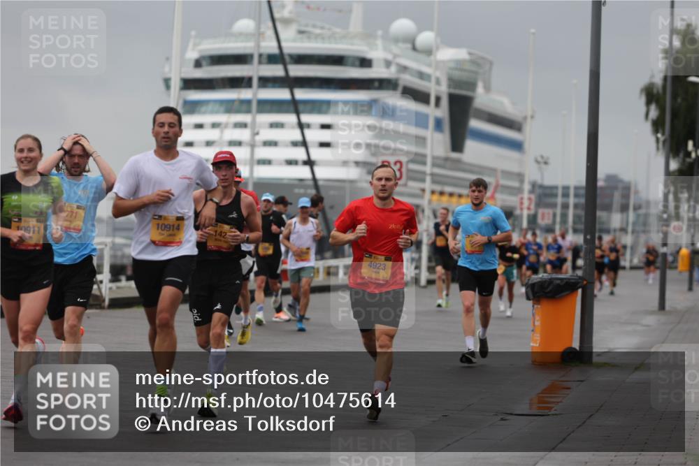 13.09.2026 - Kiel Lauf Andreas Tolksdorf http://msf.ph/oto/10475614 13.09.2026 11:47:56 Kiellinie 10911, 771, 10914, 142, 4923 meine-sportfotos.de