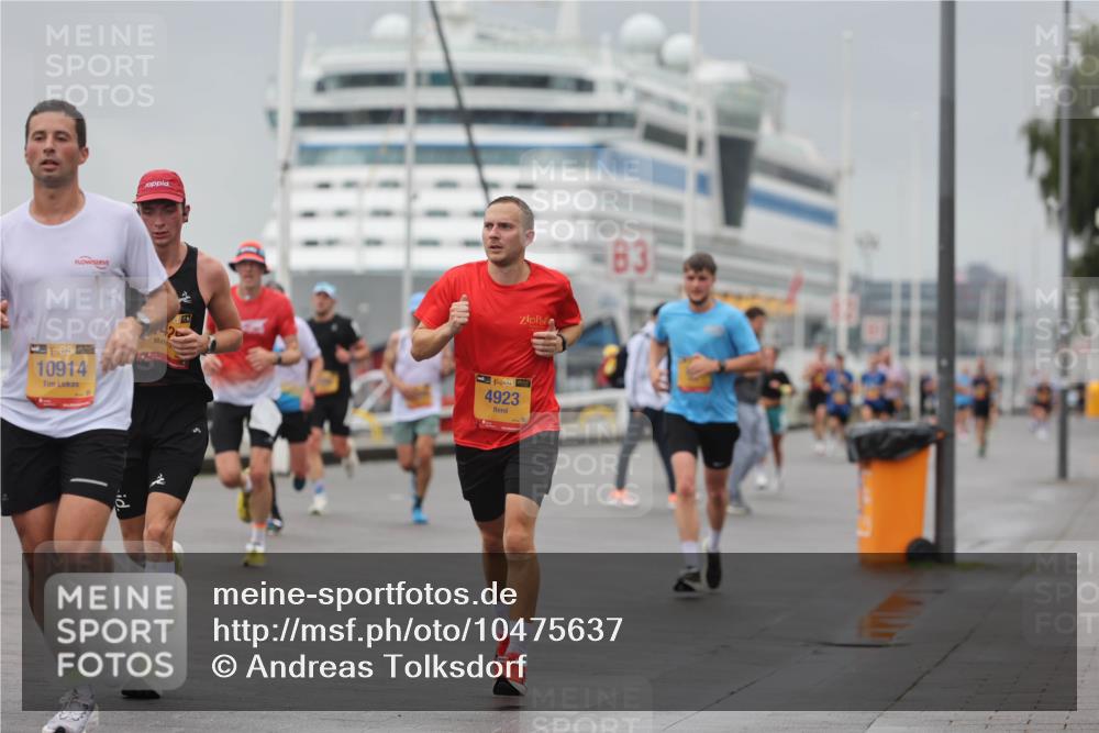 13.09.2026 - Kiel Lauf Andreas Tolksdorf http://msf.ph/oto/10475637 13.09.2026 11:47:57 Kiellinie 10914, 4923, 3 meine-sportfotos.de