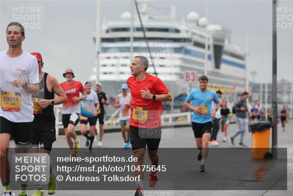 13.09.2026 - Kiel Lauf Andreas Tolksdorf http://msf.ph/oto/10475645 13.09.2026 11:47:58 Kiellinie 10914, 425, 39, 4923, 3 meine-sportfotos.de