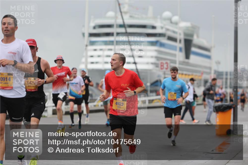 13.09.2026 - Kiel Lauf Andreas Tolksdorf http://msf.ph/oto/10475649 13.09.2026 11:47:58 Kiellinie 0914, 38, 1429, 4923, 3 meine-sportfotos.de