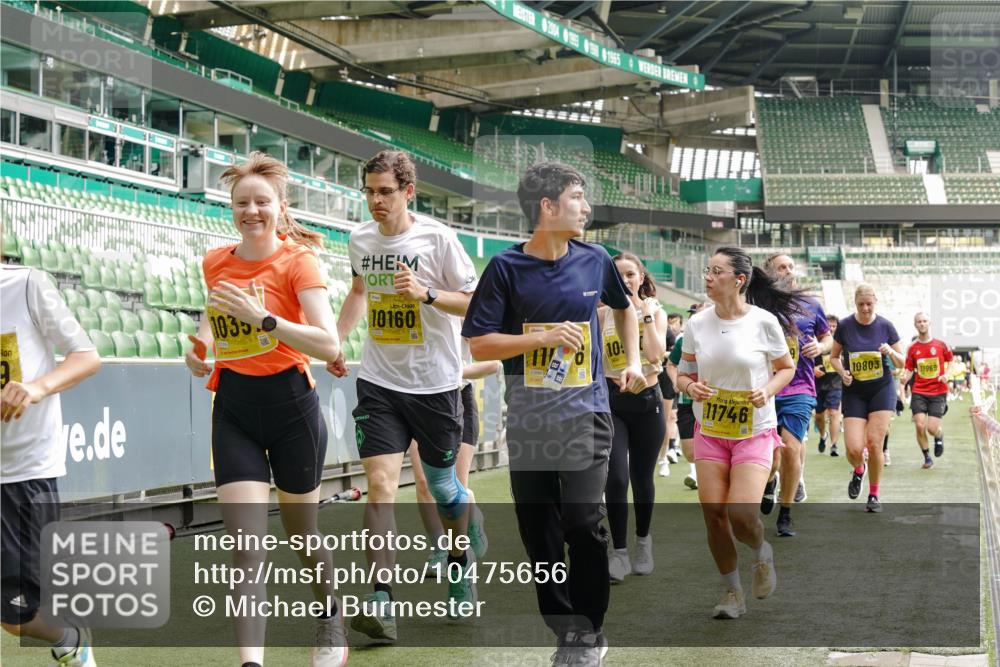13.09.2026 - 21. swb-Marathon Bremen Michael Burmester http://msf.ph/oto/10475656 13.09.2026 10:38:56 Laufen im Stadion 10090, 10091, 10135, 10138, 10139, 10168, 10188, 10190, 10204, 10205, 10217, 10229, 10238, 10259, 10260, 10273, 10274, 10279, 10280, 10283, 10305, 10314, 10323, 10360, 10363, 10364, 10370, 10375, 10376, 10378, 10404, 10432, 10457, 10465, 10469, 10488, 10493, 10501, 10505, 10510, 10511, 10526, 10556, 10576, 10595, 10609, 10616, 10619, 10630, 10645, 10654, 10660, 10661, 10662, 10664, 10681, 10682, 10686, 10695, 10697, 10712, 10743, 10802, 10823 meine-sportfotos.de