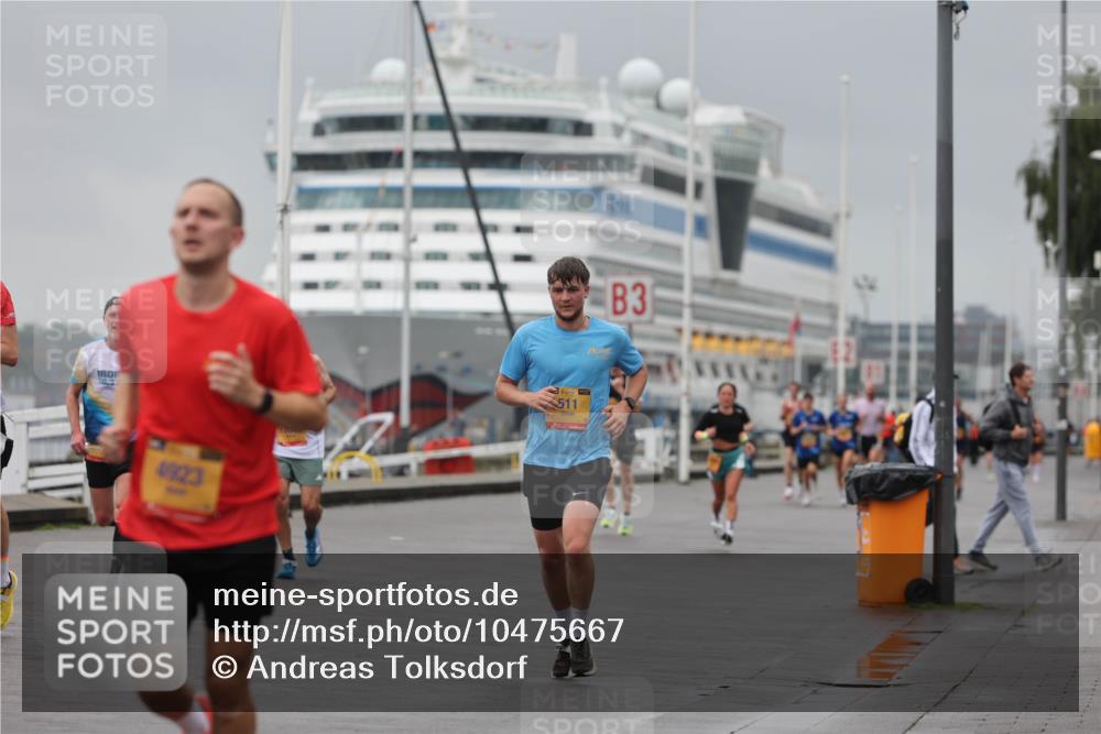 13.09.2026 - Kiel Lauf Andreas Tolksdorf http://msf.ph/oto/10475667 13.09.2026 11:47:59 Kiellinie 10, 3, 4923, 39, 511, 3 meine-sportfotos.de