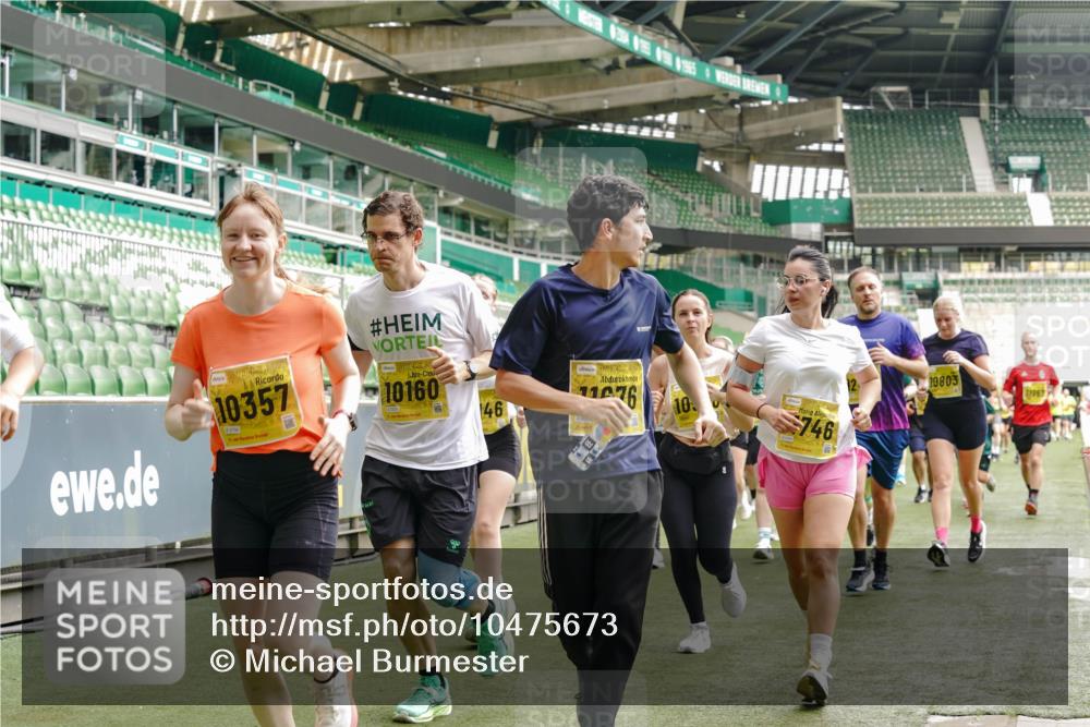 13.09.2026 - 21. swb-Marathon Bremen Michael Burmester http://msf.ph/oto/10475673 13.09.2026 10:38:56 Laufen im Stadion 10090, 10091, 10135, 10138, 10139, 10168, 10188, 10190, 10204, 10205, 10217, 10229, 10238, 10259, 10260, 10273, 10274, 10279, 10280, 10283, 10305, 10314, 10323, 10360, 10363, 10364, 10370, 10375, 10376, 10378, 10404, 10432, 10457, 10465, 10469, 10488, 10493, 10501, 10505, 10510, 10511, 10526, 10556, 10576, 10595, 10609, 10616, 10619, 10630, 10645, 10654, 10660, 10661, 10662, 10664, 10681, 10682, 10686, 10695, 10697, 10712, 10743, 10802, 10823 meine-sportfotos.de