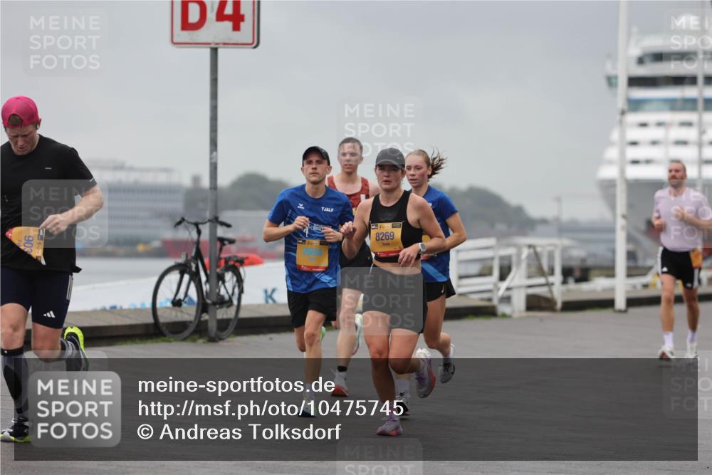 13.09.2026 - Kiel Lauf Andreas Tolksdorf http://msf.ph/oto/10475745 13.09.2026 11:48:16 Kiellinie 90, 4, 39, 39, 2694, 8269 meine-sportfotos.de