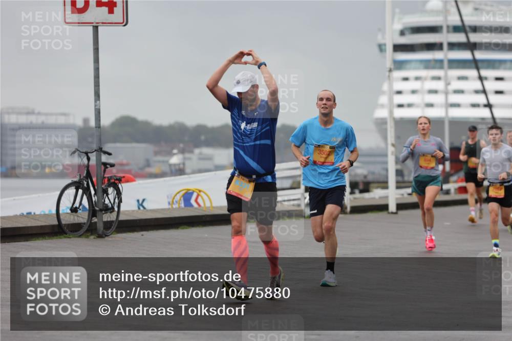 13.09.2026 - Kiel Lauf Andreas Tolksdorf http://msf.ph/oto/10475880 13.09.2026 11:48:29 Kiellinie 3502 meine-sportfotos.de