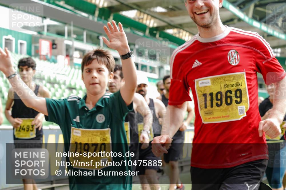 13.09.2026 - 21. swb-Marathon Bremen Michael Burmester http://msf.ph/oto/10475885 13.09.2026 10:39:04 Laufen im Stadion 10090, 10091, 10135, 10138, 10139, 10168, 10188, 10190, 10204, 10205, 10217, 10229, 10238, 10259, 10260, 10279, 10280, 10283, 10305, 10314, 10360, 10363, 10364, 10370, 10375, 10376, 10378, 10404, 10432, 10457, 10465, 10469, 10484, 10488, 10493, 10501, 10505, 10510, 10511, 10526, 10556, 10576, 10580, 10595, 10609, 10616, 10619, 10630, 10645, 10654, 10660, 10661, 10662, 10664, 10681, 10682, 10686, 10695, 10697, 10712, 10743, 10802, 10823 meine-sportfotos.de