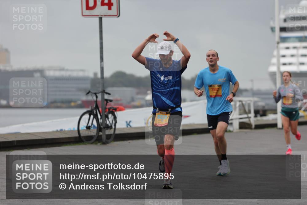 13.09.2026 - Kiel Lauf Andreas Tolksdorf http://msf.ph/oto/10475895 13.09.2026 11:48:29 Kiellinie 3502 meine-sportfotos.de