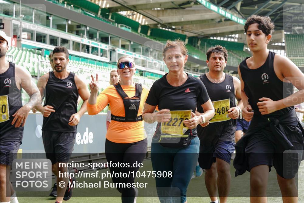 13.09.2026 - 21. swb-Marathon Bremen Michael Burmester http://msf.ph/oto/10475908 13.09.2026 10:39:05 Laufen im Stadion 10090, 10091, 10135, 10138, 10139, 10168, 10188, 10190, 10204, 10205, 10217, 10229, 10238, 10259, 10260, 10279, 10280, 10283, 10305, 10314, 10360, 10363, 10364, 10370, 10375, 10376, 10378, 10404, 10432, 10457, 10465, 10469, 10484, 10488, 10493, 10501, 10505, 10510, 10511, 10526, 10556, 10576, 10580, 10595, 10609, 10616, 10619, 10630, 10645, 10654, 10660, 10661, 10662, 10664, 10681, 10682, 10686, 10695, 10697, 10712, 10737, 10743, 10802, 10823 meine-sportfotos.de