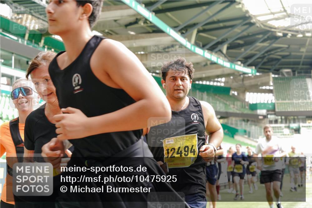 13.09.2026 - 21. swb-Marathon Bremen Michael Burmester http://msf.ph/oto/10475925 13.09.2026 10:39:05 Laufen im Stadion 10090, 10091, 10135, 10138, 10139, 10168, 10188, 10190, 10204, 10205, 10217, 10229, 10238, 10259, 10260, 10279, 10280, 10283, 10305, 10314, 10360, 10363, 10364, 10370, 10375, 10376, 10378, 10404, 10432, 10457, 10465, 10469, 10484, 10488, 10493, 10501, 10505, 10510, 10511, 10526, 10556, 10576, 10580, 10595, 10609, 10616, 10619, 10630, 10645, 10654, 10660, 10661, 10662, 10664, 10681, 10682, 10686, 10695, 10697, 10712, 10737, 10743, 10802, 10823 meine-sportfotos.de